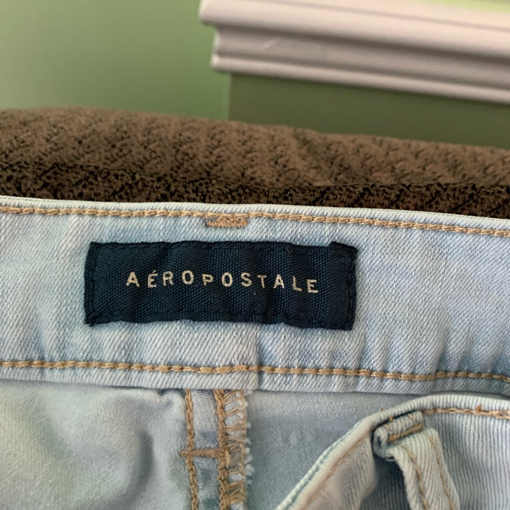 Light blue jean shorts Aeropostale high waisted MIDI size 4